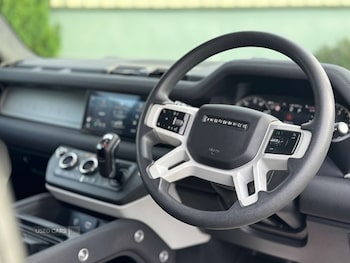 Used Land Rover Defender 2022 for sale - 76998471: Photo