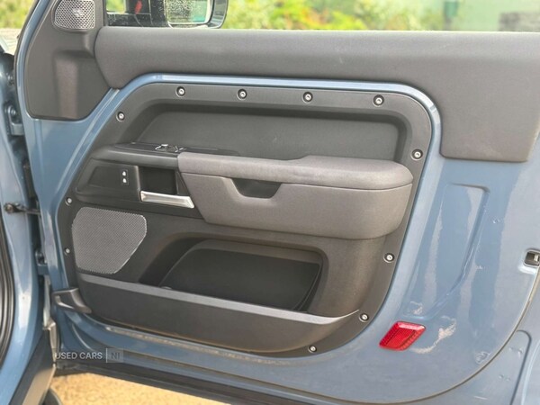 Used Land Rover Defender 2022 for sale - 76998471: Photo 31
