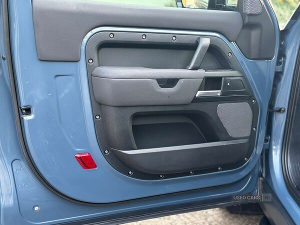 Used Land Rover Defender 2022 for sale - 76998471: Photo 32