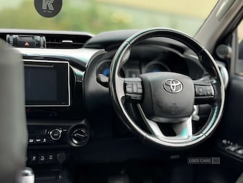 Used Toyota Hilux 2019 for sale - 76021525: Photo