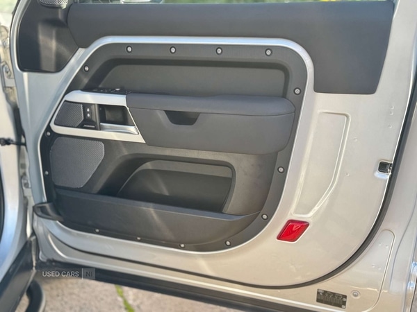 Used Land Rover Defender 2022 for sale - 76753478: Photo 40