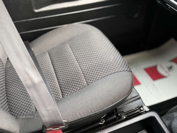 Used Land Rover Defender 2015 for sale - 77315577: Photo 12