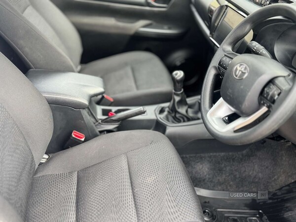 Used Toyota Hilux 2025 for sale - 77659375: Photo 11