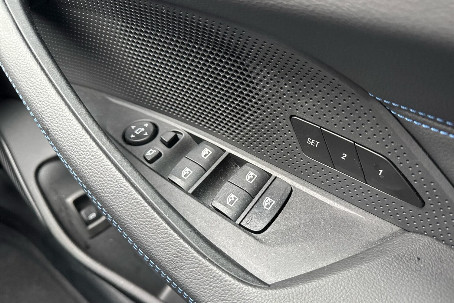 Used BMW i4 2025 for sale - 76228832: Photo 21