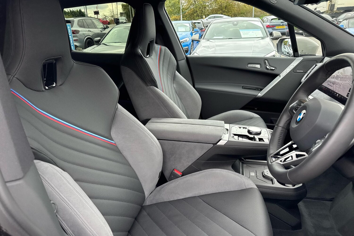 Used BMW iX 2025 for sale - 76228849: Photo 11