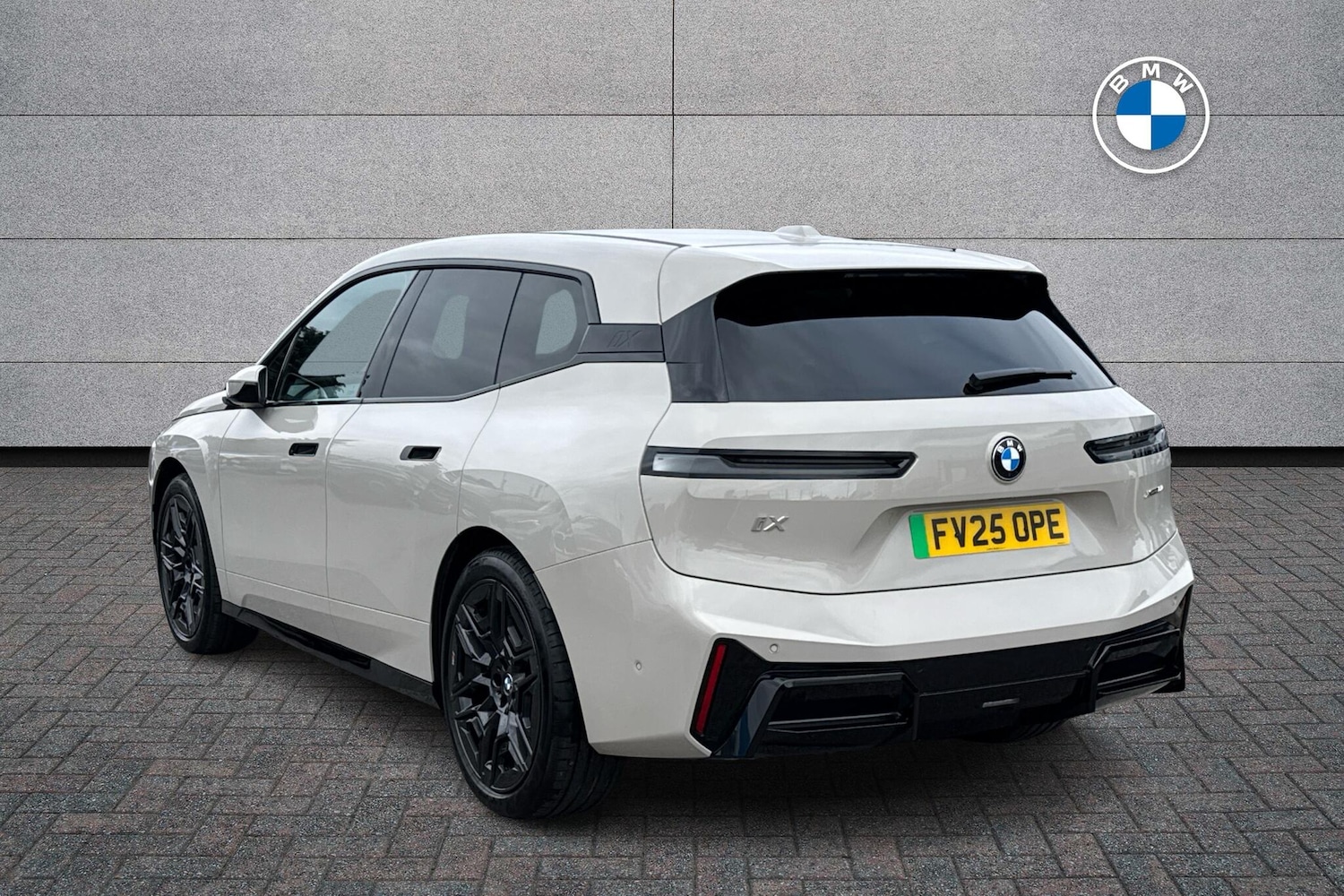 Used BMW iX 2025 for sale - 76228849: Photo 2