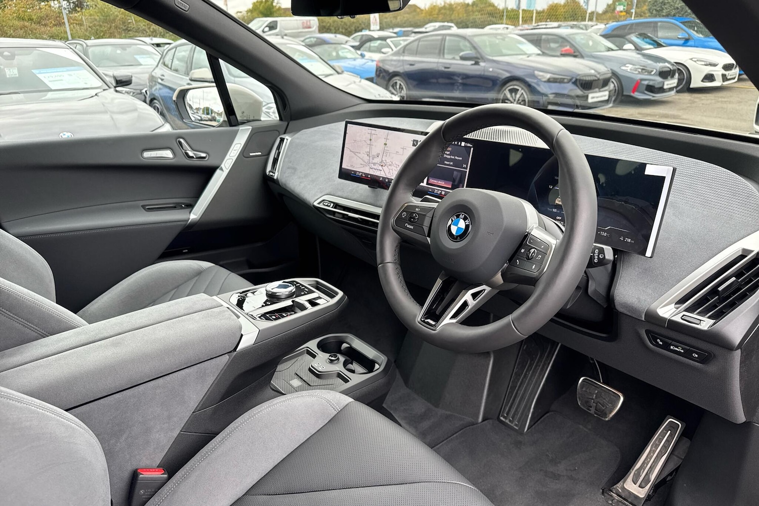 Used BMW iX 2025 for sale - 76228849: Photo 6
