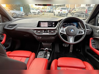 Used BMW 1 Series 2022 for sale - 76400335: Photo