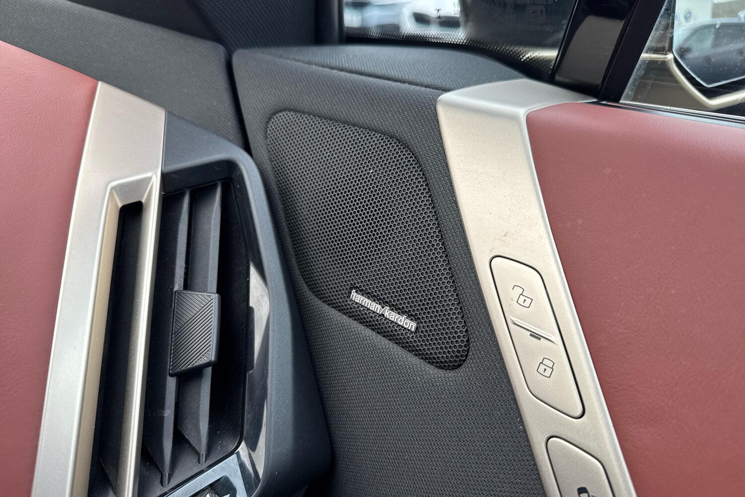 Used BMW iX 2022 for sale - 76400337: Photo 23