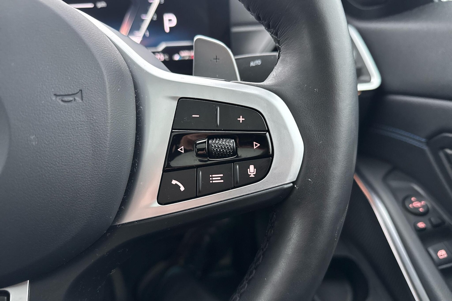 Used BMW 3 Series 2024 for sale - 76800534: Photo 23