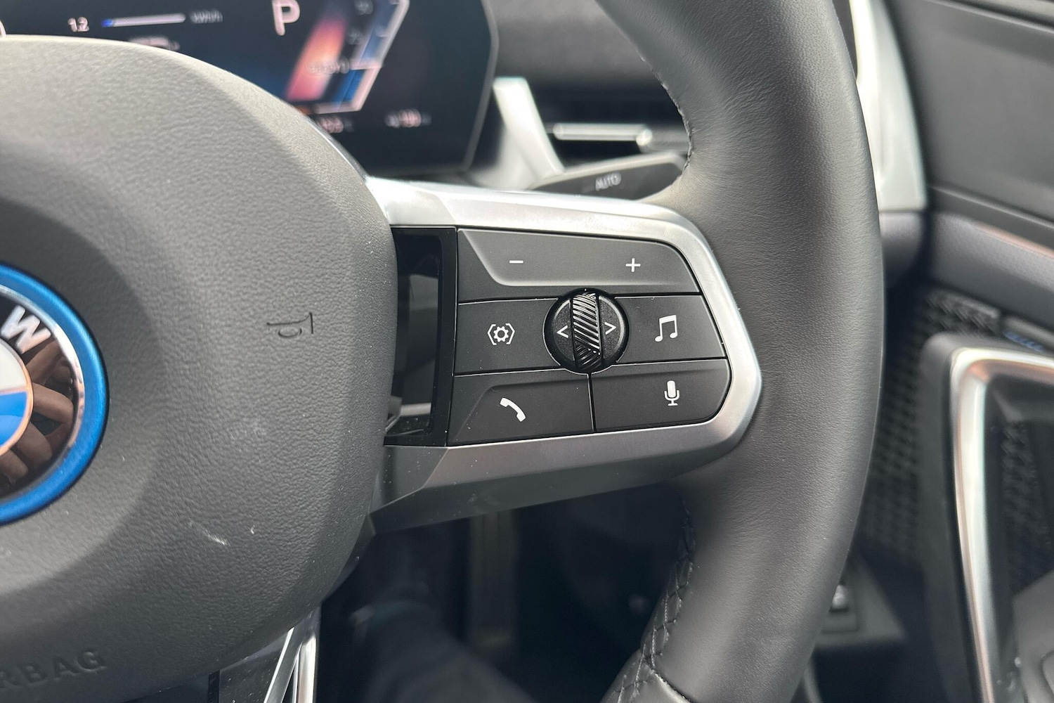 Used BMW iX2 2025 for sale - 76228846: Photo 23