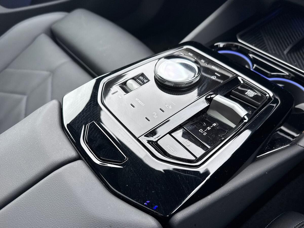 Used BMW 5 Series 2025 for sale - 77978896: Photo 24