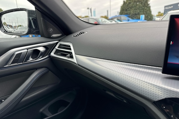 Used BMW 4 Series 2025 for sale - 76228833: Photo 32