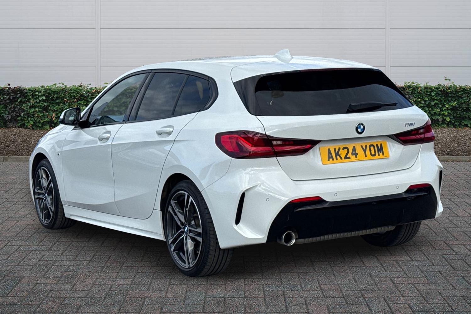 Used BMW 1 Series 2024 for sale - 77840953: Photo 2