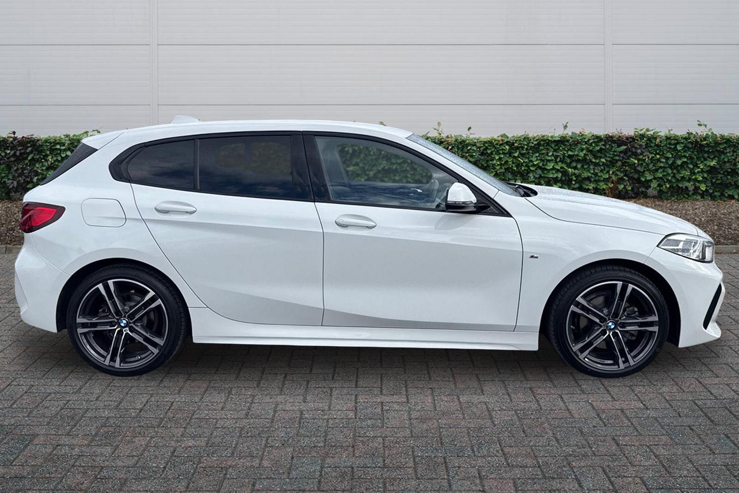 Used BMW 1 Series 2024 for sale - 77840953: Photo 3