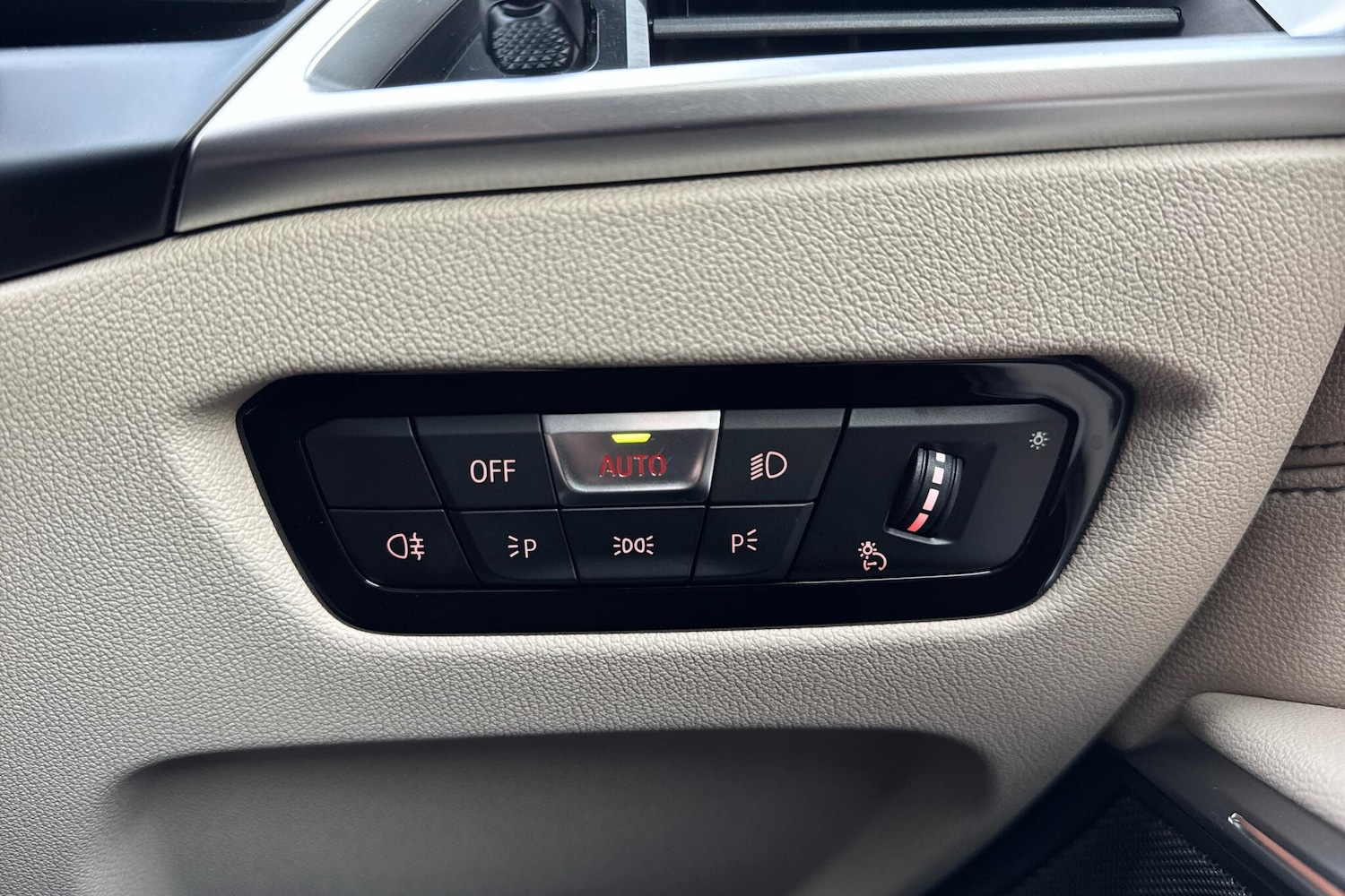 Used BMW 3 Series 2024 for sale - 76434325: Photo 22