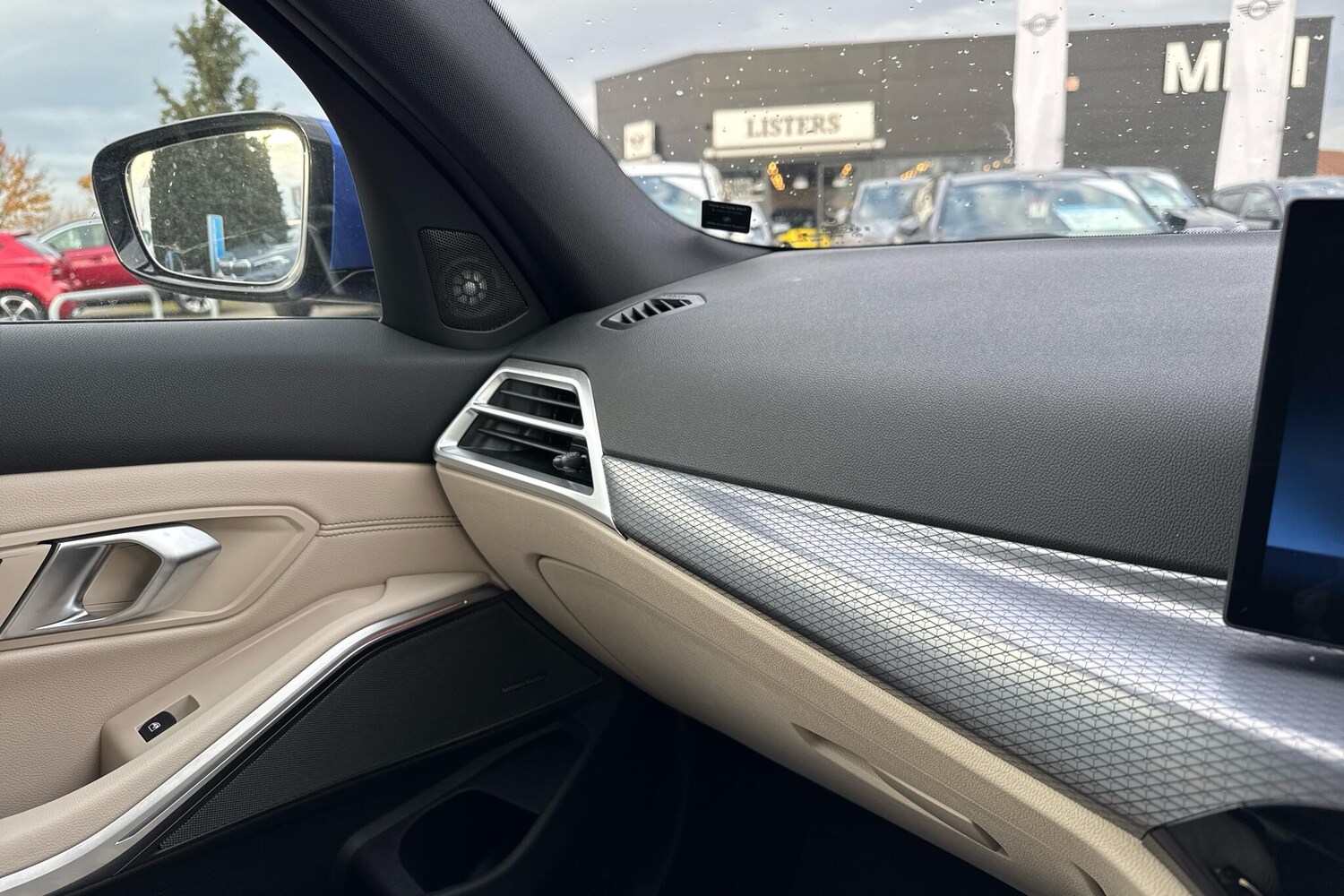 Used BMW 3 Series 2024 for sale - 76434325: Photo 31