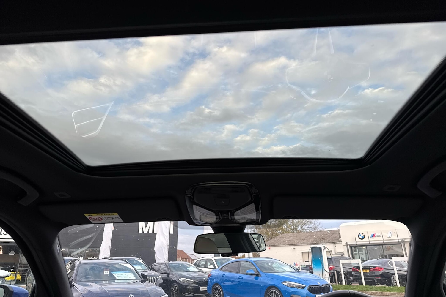 Used BMW 3 Series 2024 for sale - 76434325: Photo 32