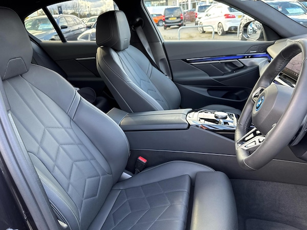 Used BMW 5 Series 2024 for sale - 74022017: Photo 11
