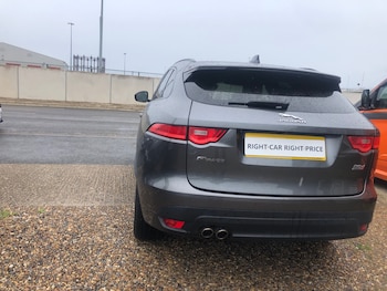 Used Jaguar F-Pace 2018 for sale - 78871133: Photo