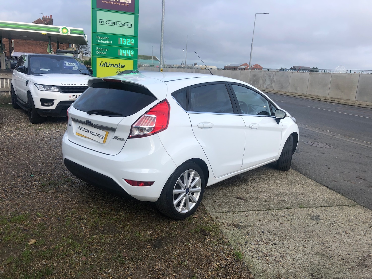 Used Ford Fiesta 2017 for sale - 76922052: Photo 15