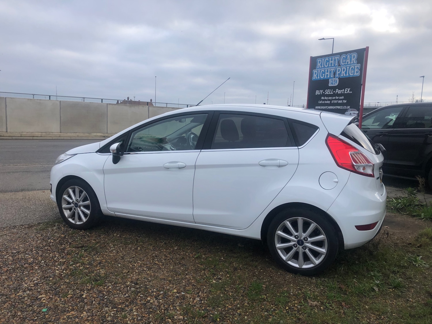 Used Ford Fiesta 2017 for sale - 76922052: Photo 7