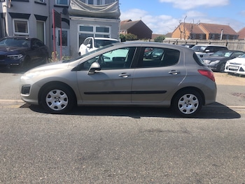 Used Peugeot 308 2012 for sale - 75604669: Photo