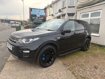 Used Land Rover Discovery Sport 2018 for sale - 76932343: Photo
