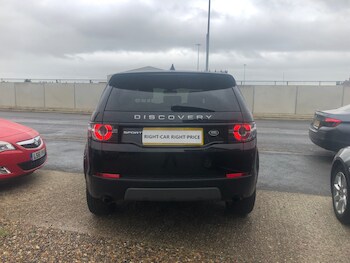 Used Land Rover Discovery Sport 2018 for sale - 76932343: Photo