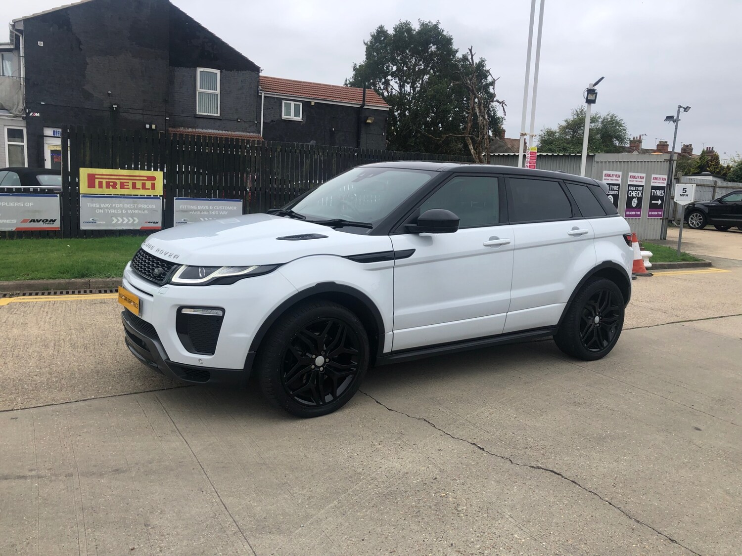 Used Land Rover Range Rover Evoque 2016 for sale - 76252448: Photo 9