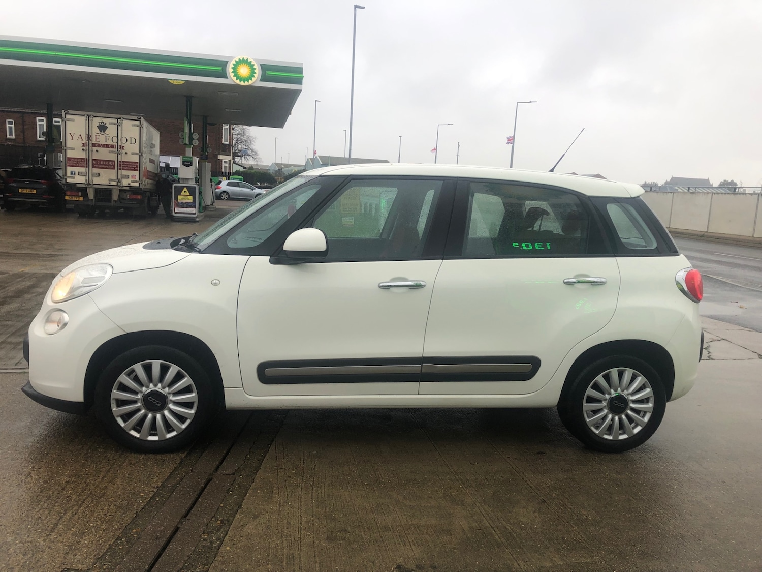 Used Fiat 500L 2014 for sale - 76932354: Photo 10