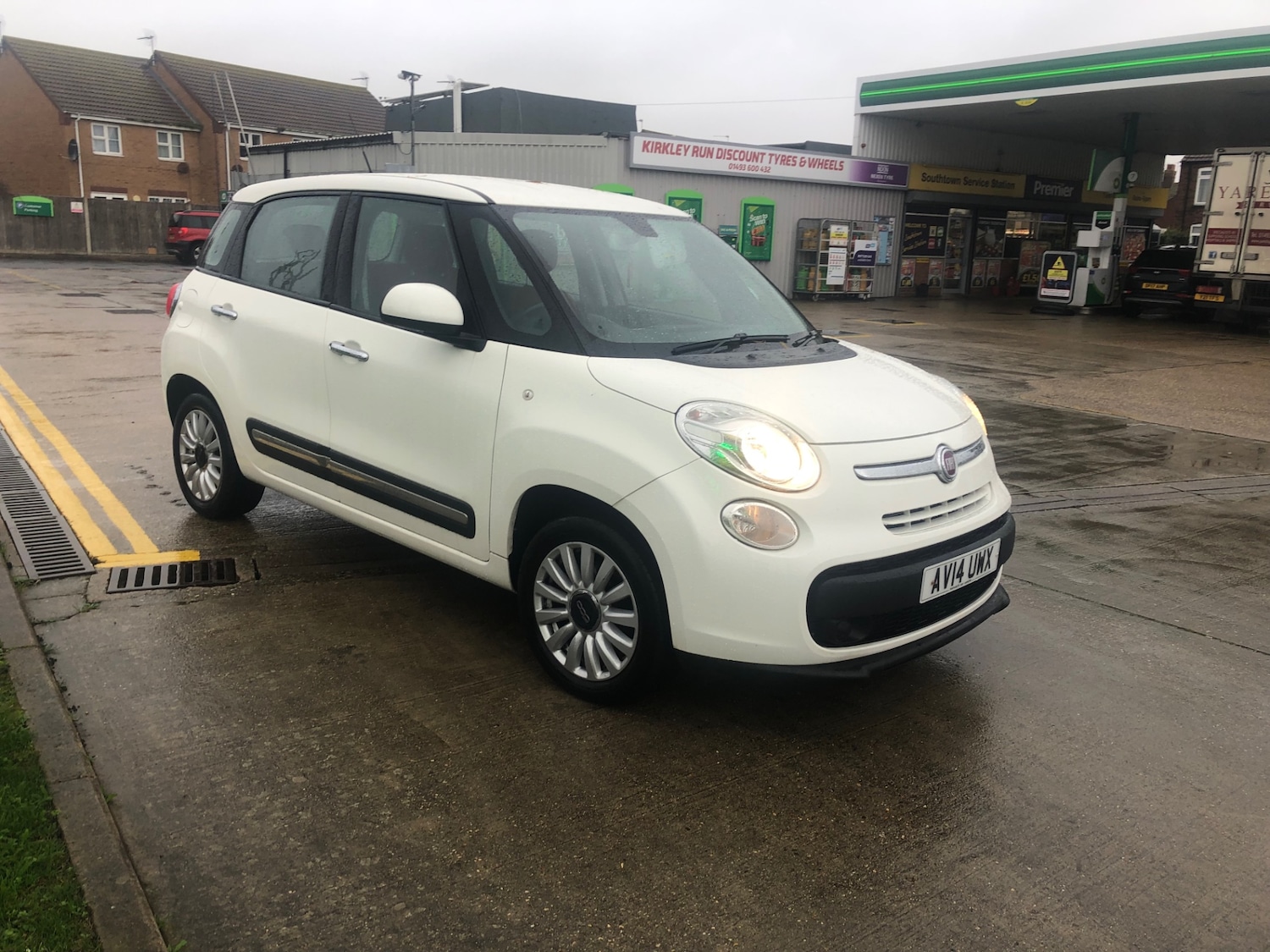 Used Fiat 500L 2014 for sale - 76932354: Photo 11