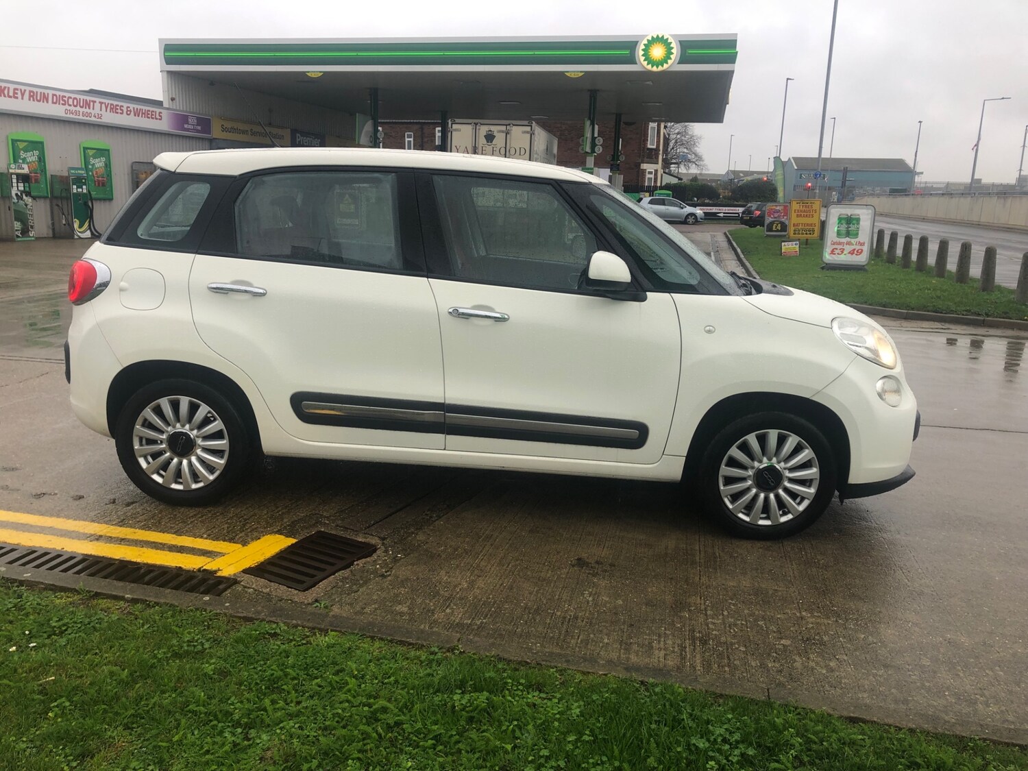 Used Fiat 500L 2014 for sale - 76932354: Photo 15