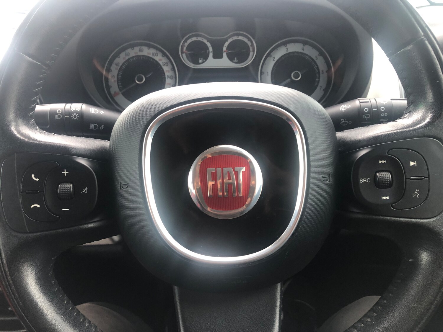 Used Fiat 500L 2014 for sale - 76932354: Photo 26