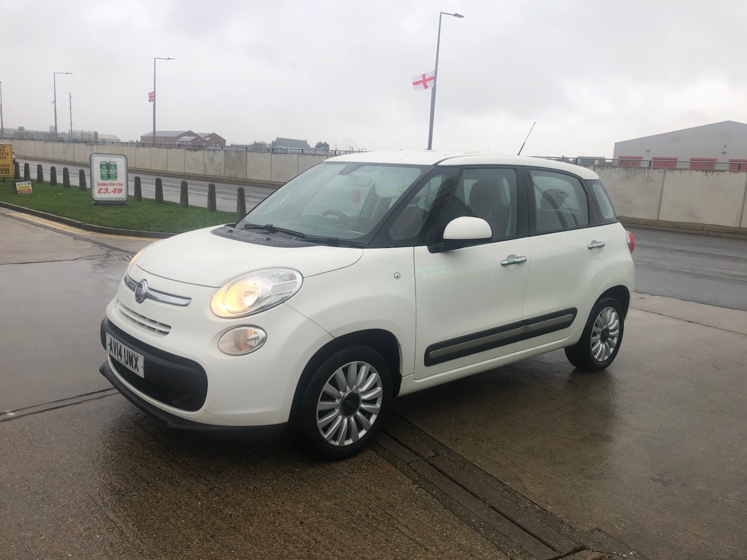 Used Fiat 500L 2014 for sale - 76932354: Photo 6