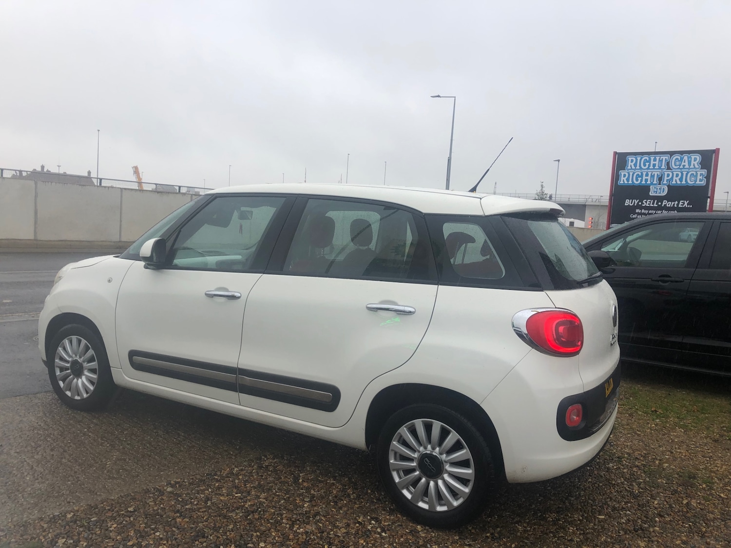 Used Fiat 500L 2014 for sale - 76932354: Photo 7