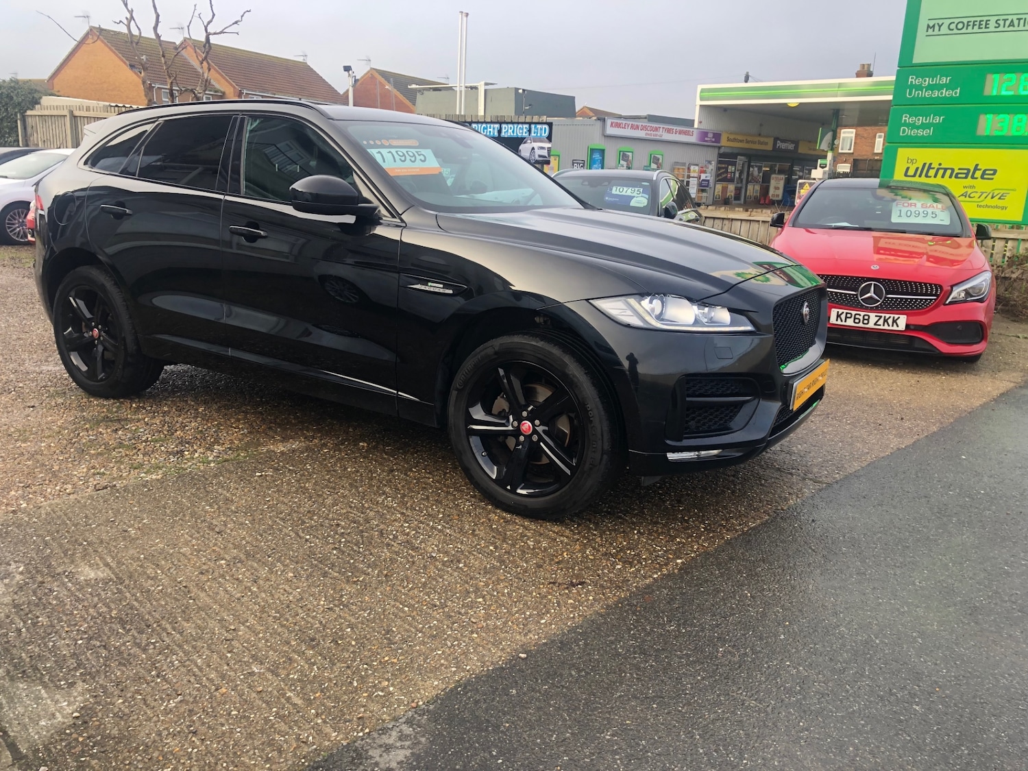 Used Jaguar F-Pace 2018 for sale - 77261222: Photo 2