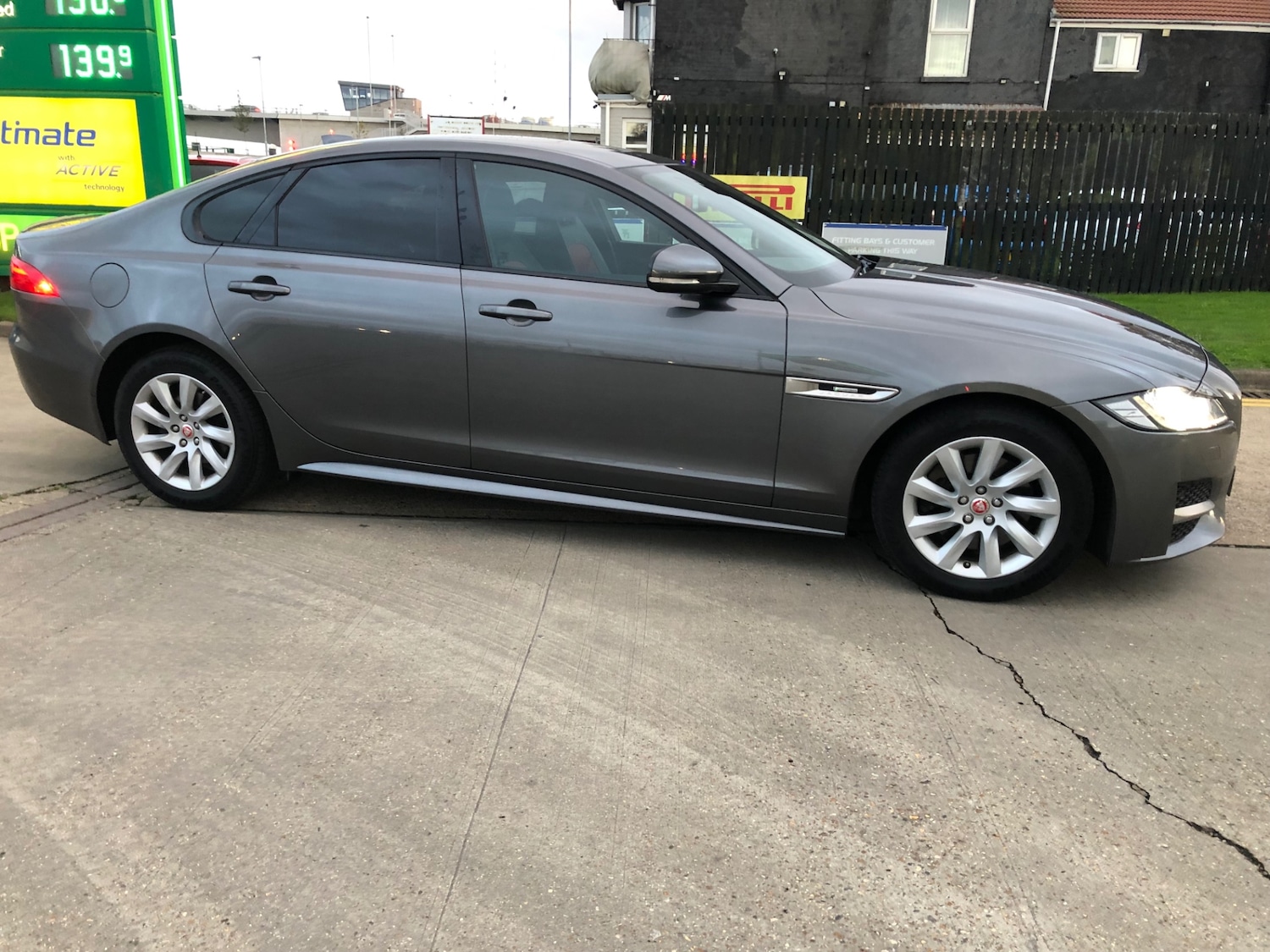 Used Jaguar XF 2018 for sale - 76428459: Photo 20