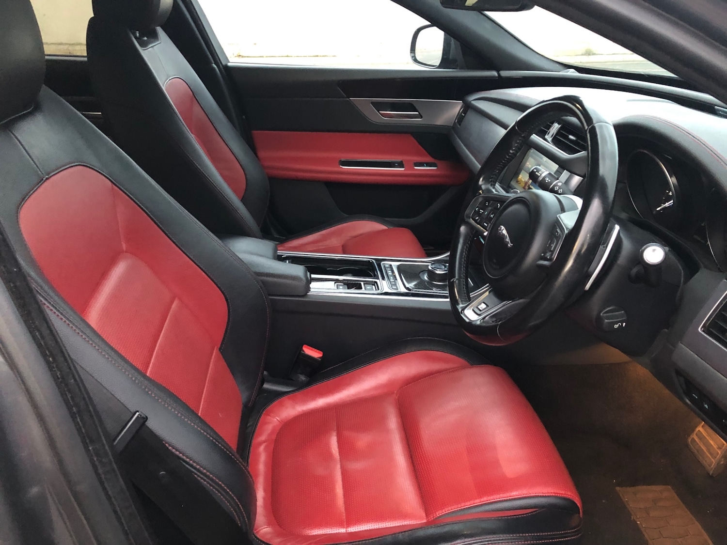 Used Jaguar XF 2018 for sale - 76428459: Photo 22