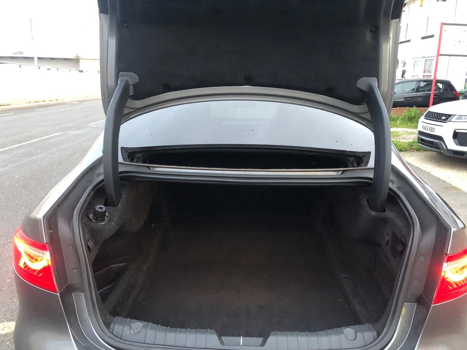 Used Jaguar XF 2018 for sale - 76428459: Photo 27