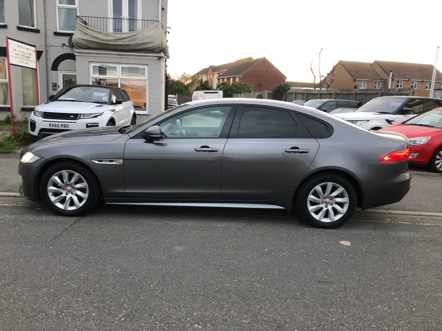 Used Jaguar XF 2018 for sale - 76428459: Photo 4