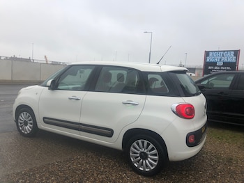 Used Fiat 500L 2014 for sale - 76532226: Photo