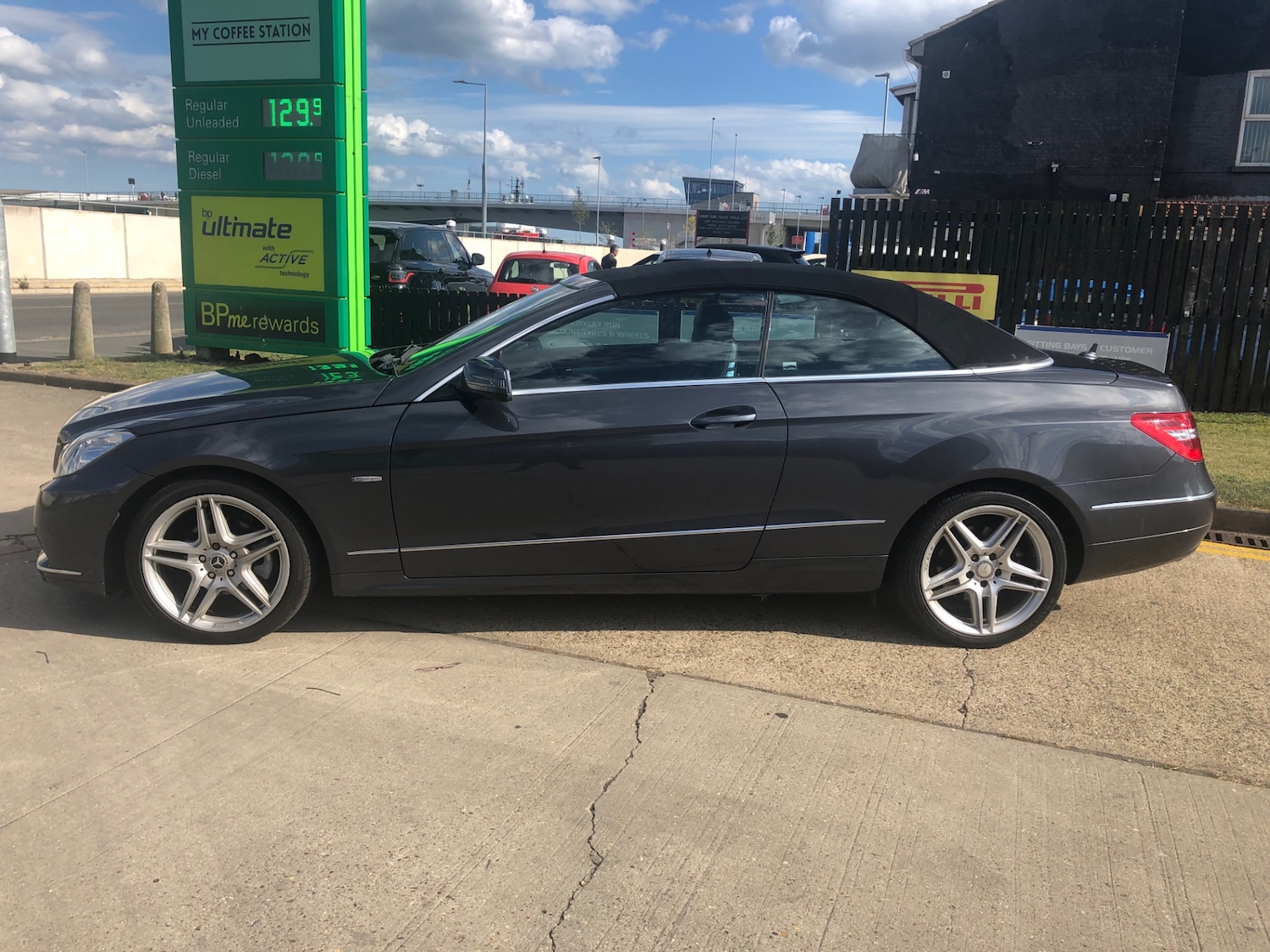 Used Mercedes-Benz E Class 2012 for sale - 78078086: Photo 2