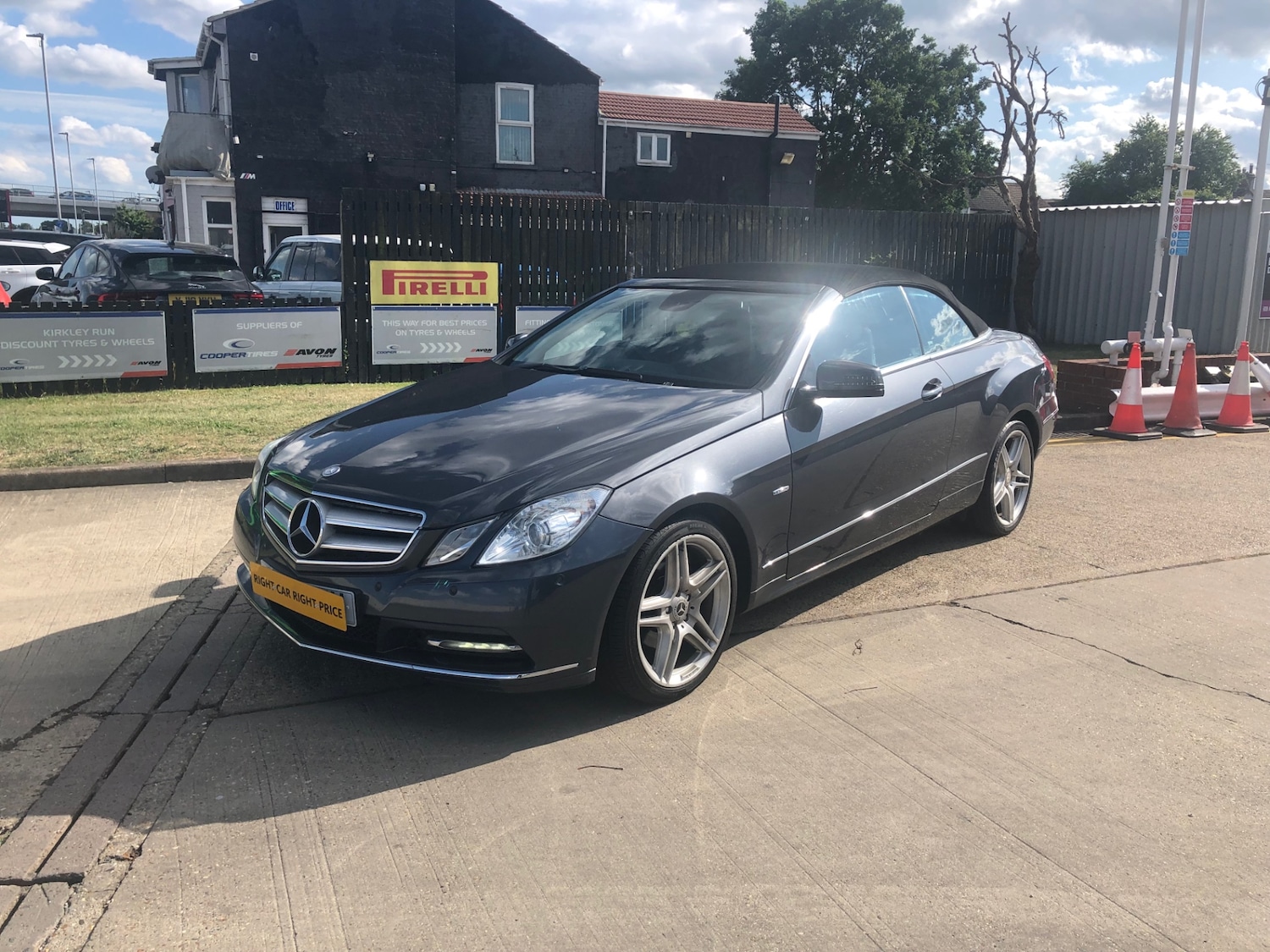 Used Mercedes-Benz E Class 2012 for sale - 78078086: Photo 4