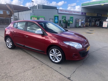 Used Renault Megane 2010 for sale - 76027605: Photo