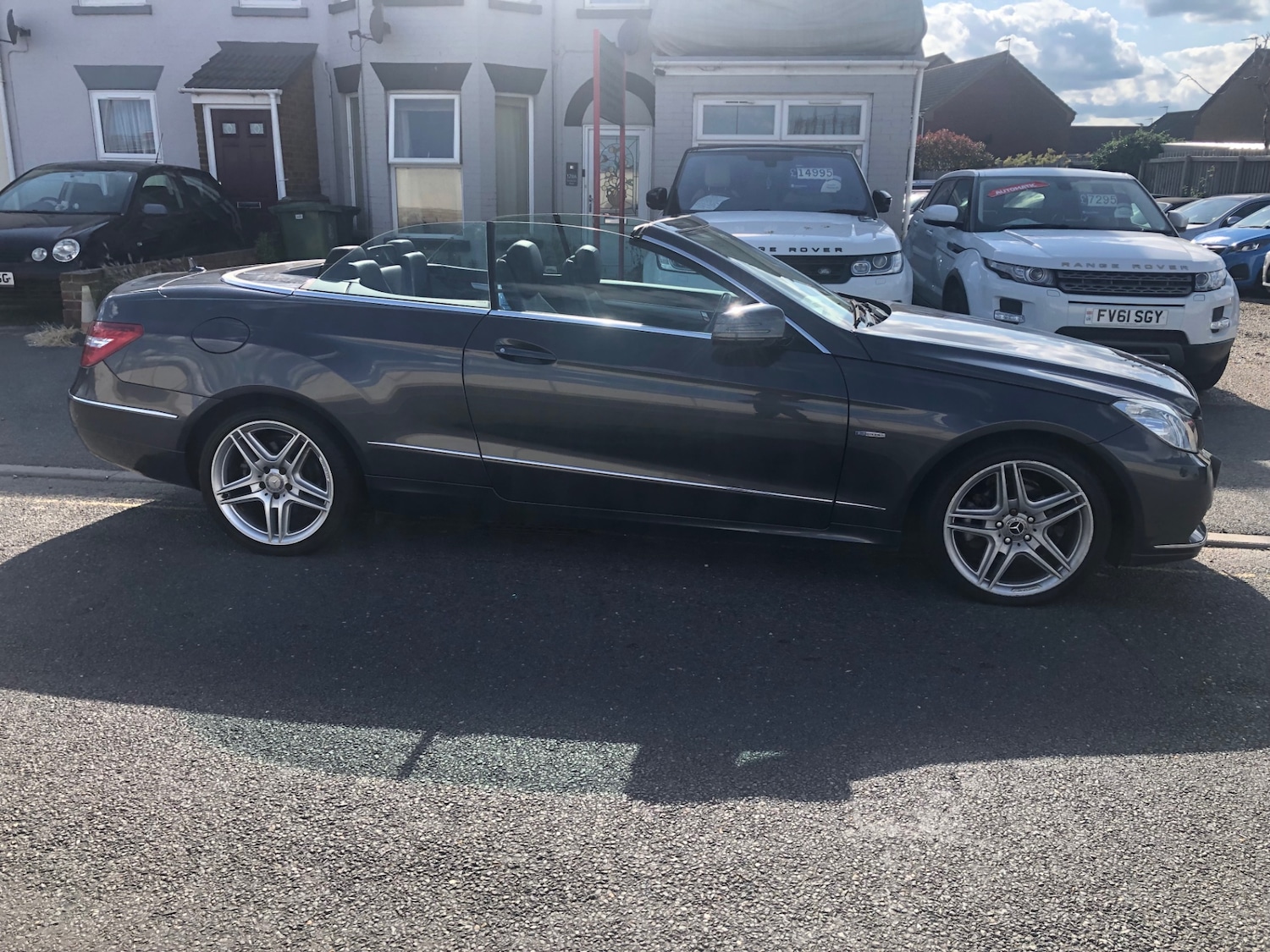 Used Mercedes-Benz E Class 2012 for sale - 76933354: Photo 2