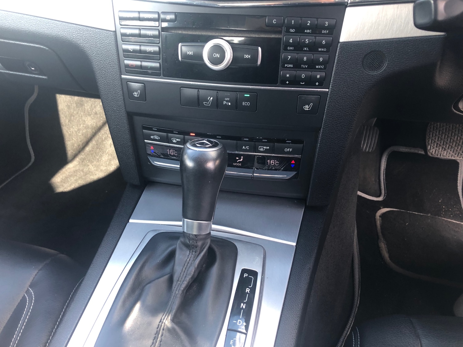 Used Mercedes-Benz E Class 2012 for sale - 76933354: Photo 25