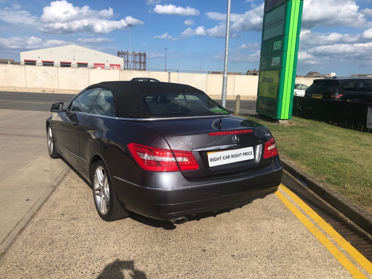 Used Mercedes-Benz E Class 2012 for sale - 76933354: Photo 8