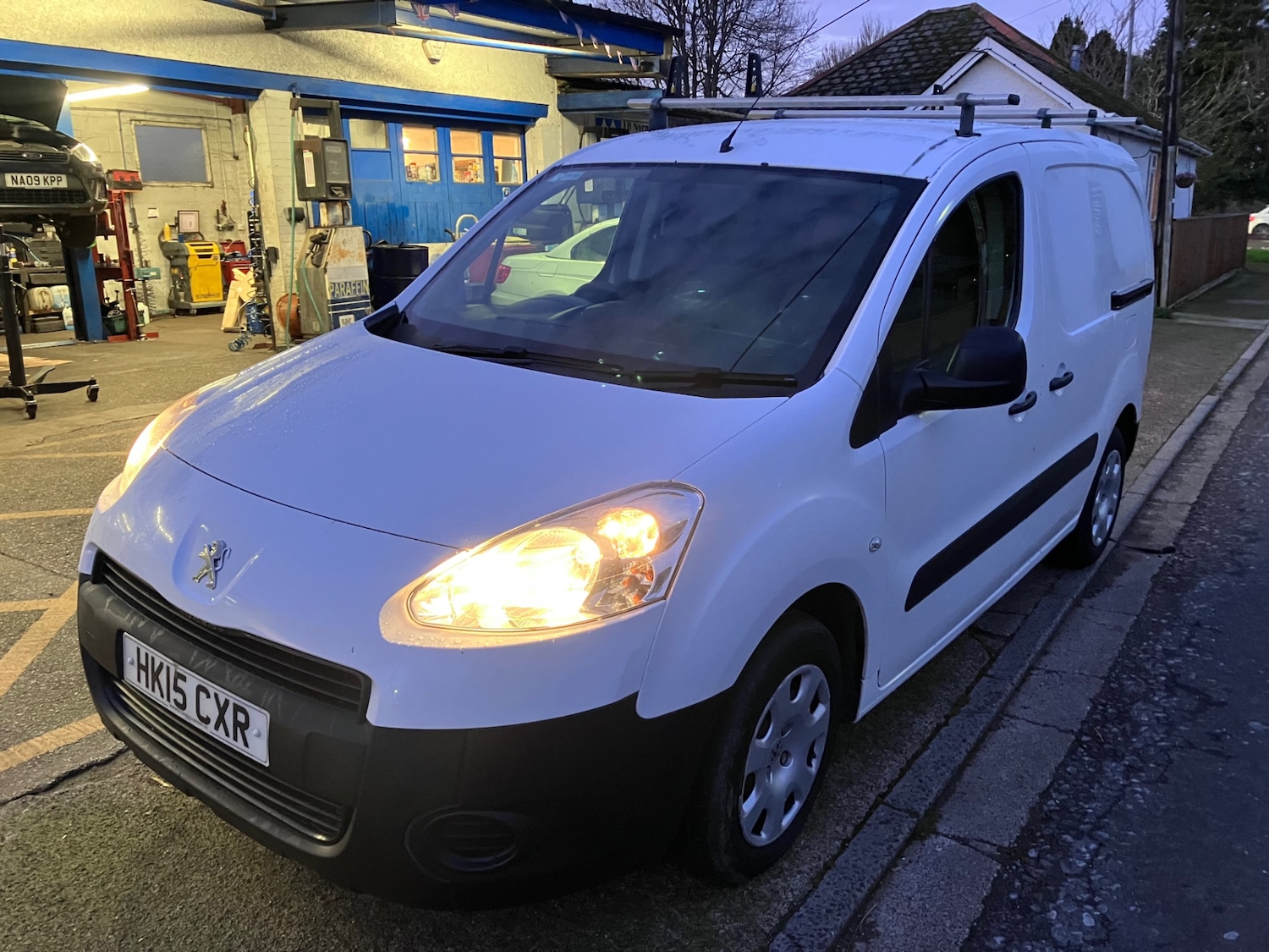 Used Peugeot Partner 2015 for sale - 76960456: Photo 2