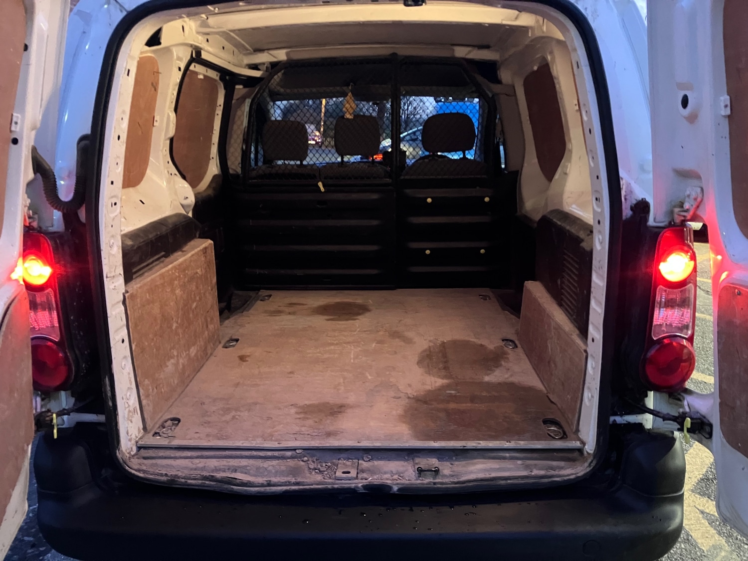 Used Peugeot Partner 2015 for sale - 76960456: Photo 7